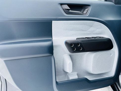 New 2026 Ford Maverick XLT image 9