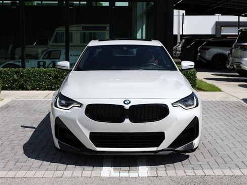 Used 2024 BMW 230i Coupe w/ Premium Package RWD image 3