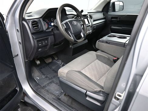 Used 2015 Toyota Tundra SR image 2