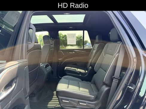 Used 2023 Cadillac Escalade Premium Luxury w/ Performance Package AWD/4WD image 9