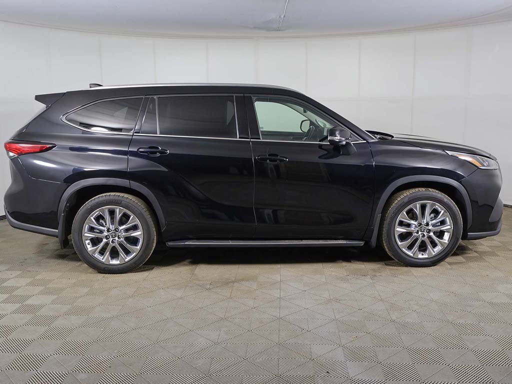 Used 2023 Toyota Highlander Limited AWD/4WD image 15