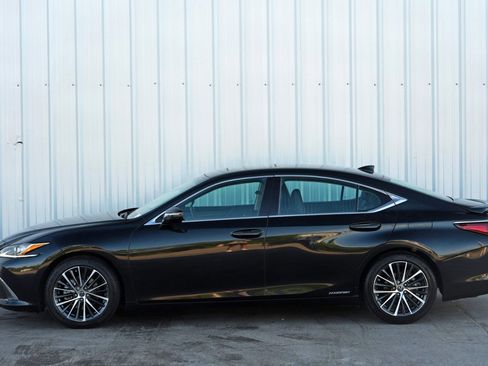 Used 2022 Lexus ES 300h w/ Premium Package image 50