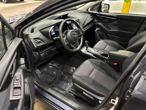 Used 2019 Subaru Crosstrek 2.0i Premium w/ Eyesight System image 10