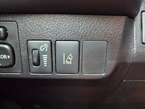 Used 2018 Toyota RAV4 XLE w/ Plus Extra Value Package AWD/4WD image 37