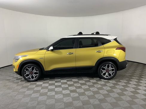 Used 2021 Kia Seltos SX w/ SX Sunroof Package image 6