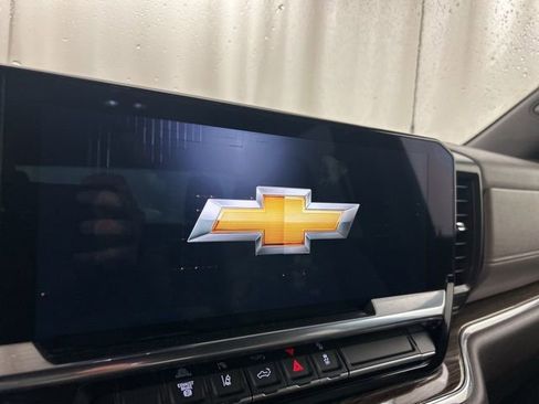 Used 2024 Chevrolet Silverado 3500 LT image 8