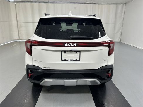 Certified 2024 Kia Seltos S image 7