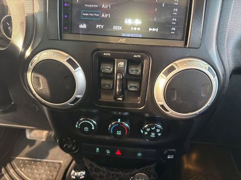 Used 2014 Jeep Wrangler Unlimited Rubicon w/ Max Tow Package image 26