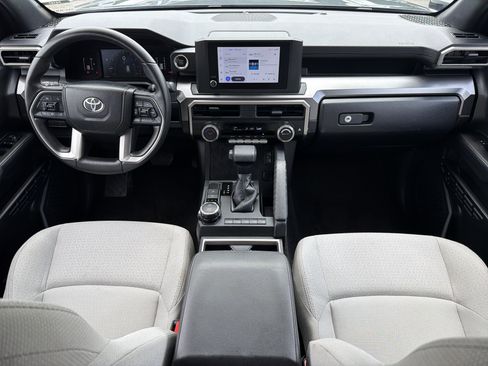 Used 2025 Toyota 4Runner SR5 AWD/4WD image 4