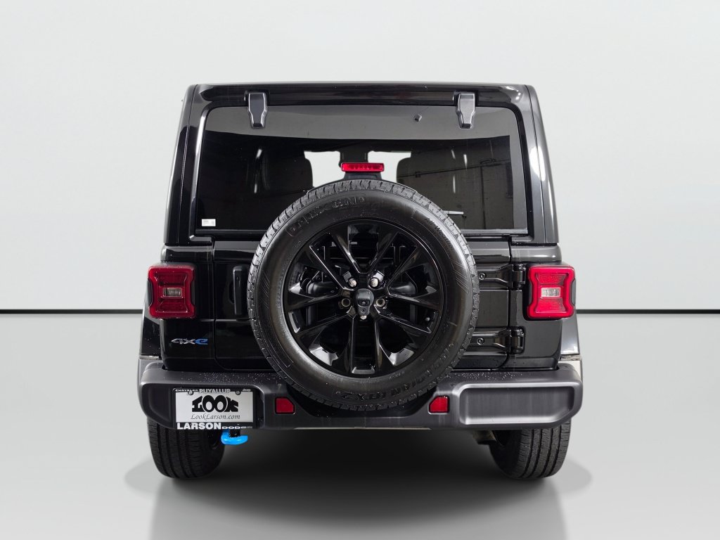 Used 2024 Jeep Wrangler Unlimited Sahara AWD/4WD image 4