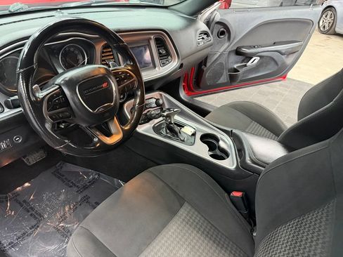 Used 2019 Dodge Challenger R/T RWD image 31