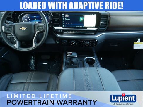 Used 2024 Chevrolet Silverado 1500 High Country w/ High Country Premium Package AWD/4WD image 18