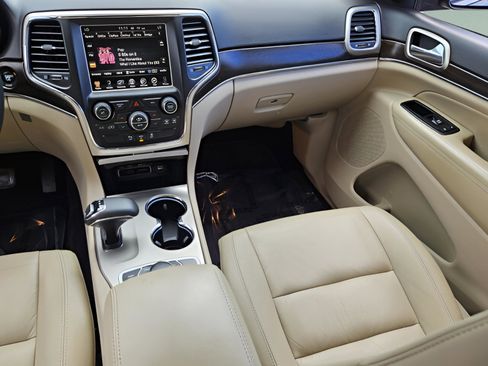 Used 2014 Jeep Grand Cherokee Limited image 10