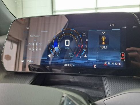 Used 2025 Chevrolet Equinox LT FWD image 10