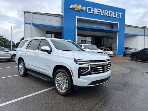 New 2026 Chevrolet Tahoe Premier w/ Sun And Tow Package AWD/4WD image 1