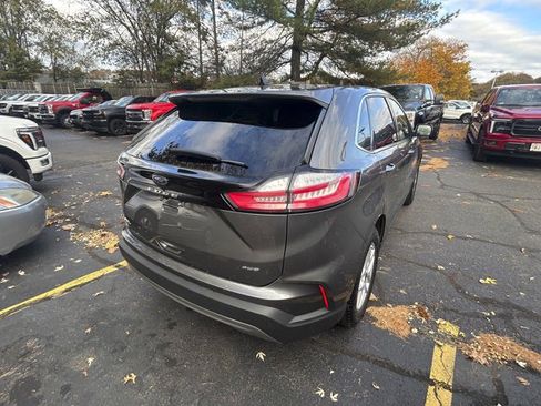 Used 2023 Ford Edge SEL image 9