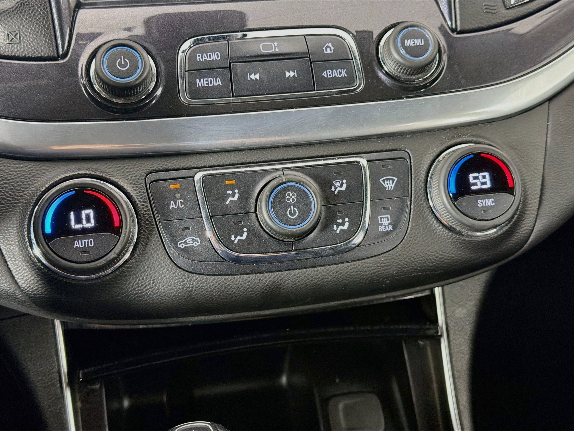 Used 2019 Chevrolet Impala LT FWD image 22