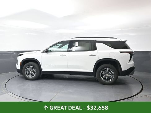 Used 2024 Chevrolet Traverse LT FWD image 11