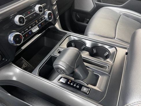 Used 2025 Ford F150 Lariat image 32