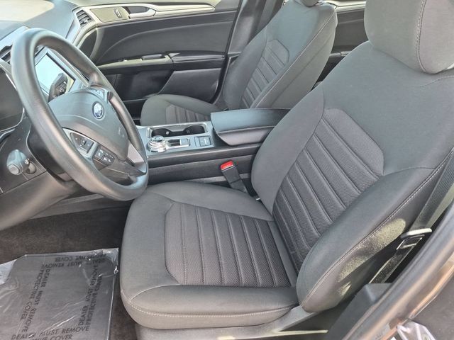 Used 2020 Ford Fusion SE FWD image 12