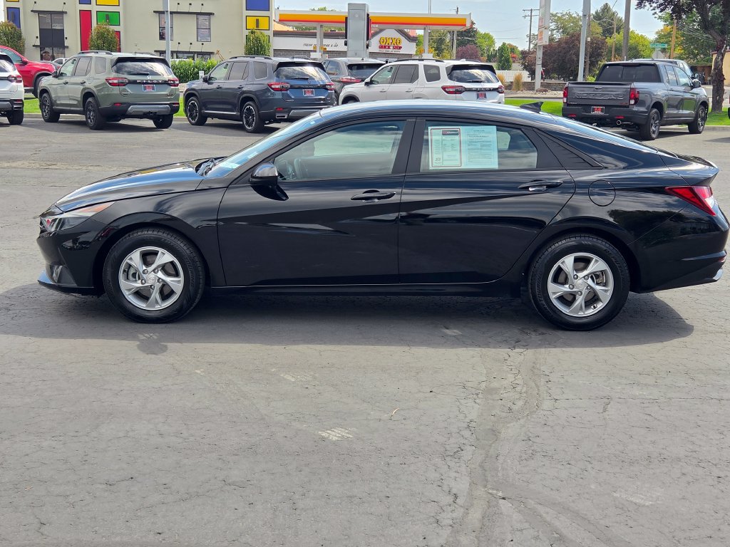 Used 2023 Hyundai Elantra SE FWD image 6