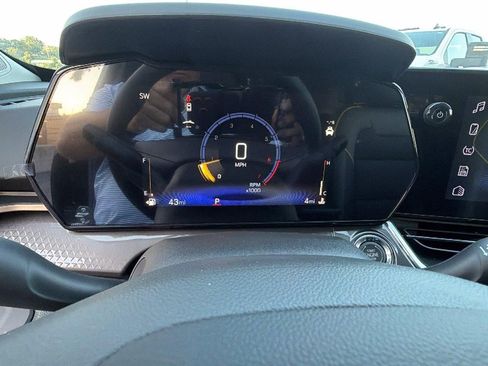 New 2026 Chevrolet Trax ACTIV w/ Sunroof Package FWD image 24