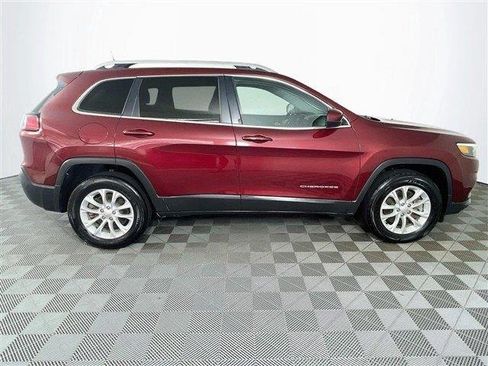 Used 2019 Jeep Cherokee Latitude w/ Cold Weather Group AWD/4WD image 10