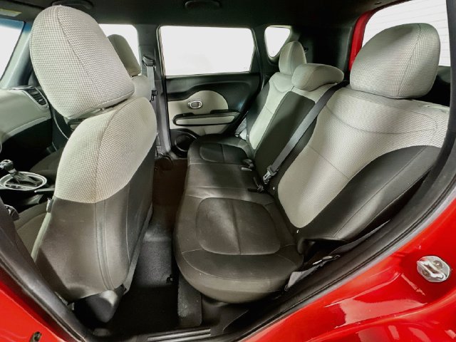 Used 2019 Kia Soul FWD image 28