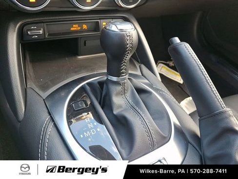 New 2026 MAZDA MX-5 Miata RF Grand Touring w/ Weather Package RWD image 10
