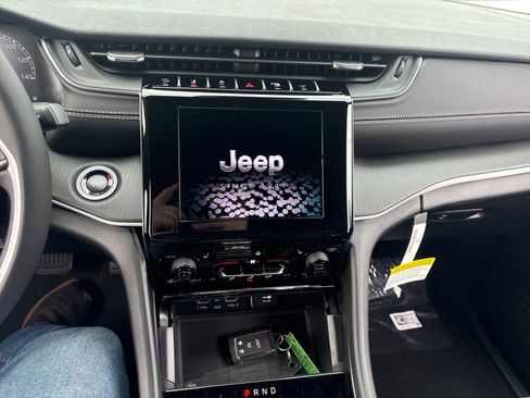 New 2026 Jeep Grand Cherokee Laredo X image 16