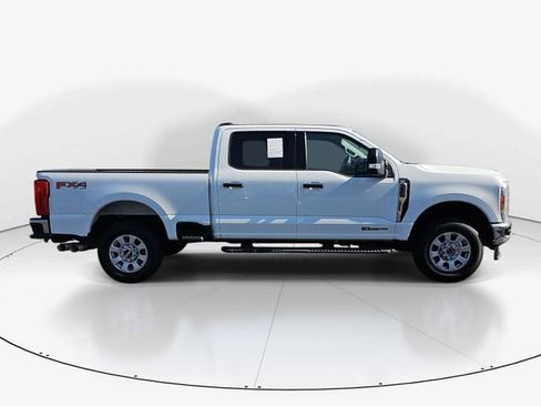 Used 2023 Ford F250 XLT w/ FX4 Off-Road Package image 2