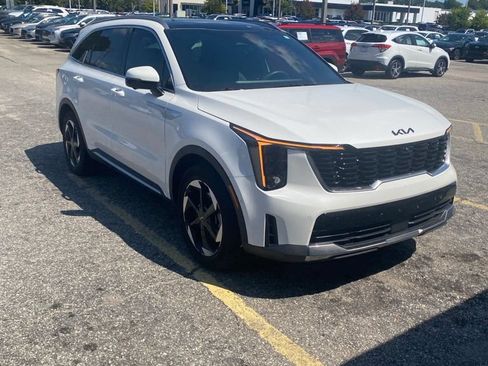 Used 2025 Kia Sorento SX Prestige AWD/4WD image 2