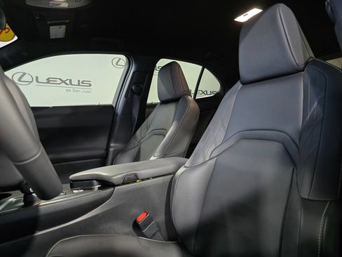 Used 2025 Lexus UX 300h FWD image 15