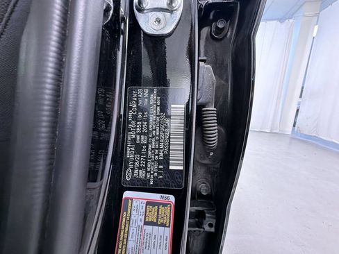 Used 2023 Hyundai Elantra SEL w/ Preferred Accessory Package FWD image 14