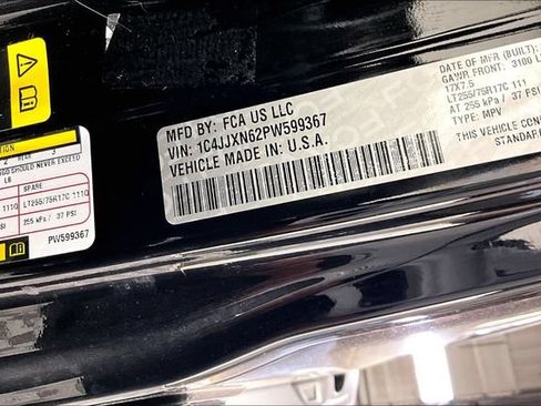 Used 2023 Jeep Wrangler Unlimited AWD/4WD image 16