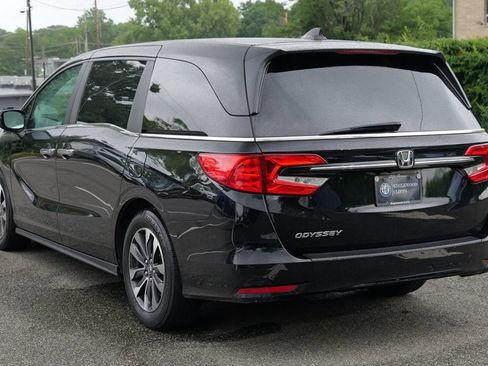 Used 2023 Honda Odyssey EX-L image 4