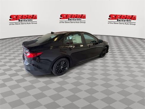 New 2026 Toyota Camry SE image 5