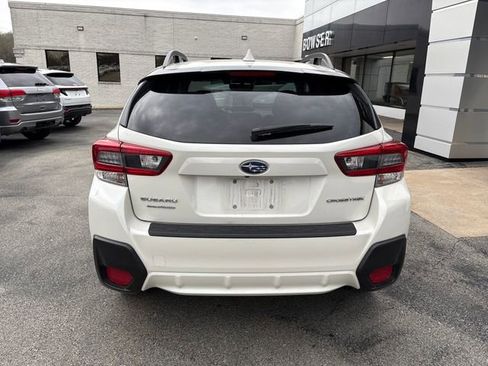 Used 2023 Subaru Crosstrek 2.0i Premium image 4