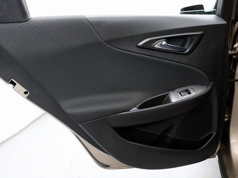 Used 2018 Chevrolet Malibu LT image 25