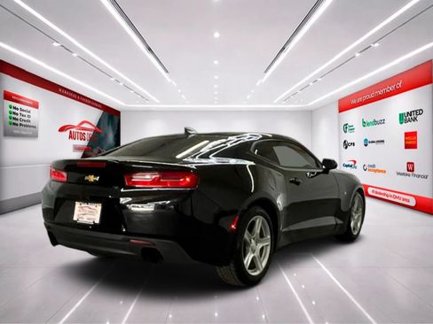 Used 2018 Chevrolet Camaro LS RWD image 7