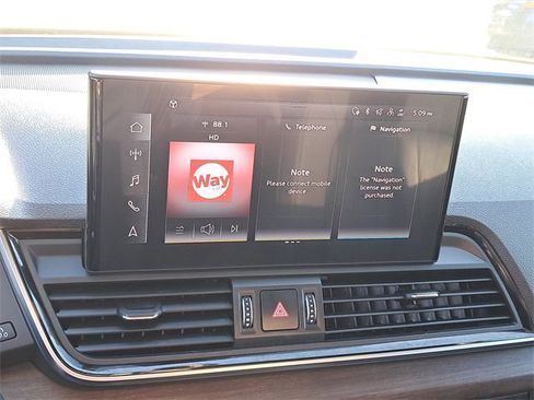 Used 2021 Audi Q5 e Premium Plus w/ Premium Plus Package image 28