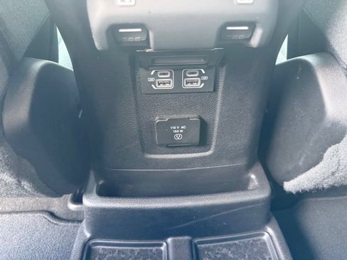 Used 2025 Jeep Wrangler Unlimited Sahara AWD/4WD image 42