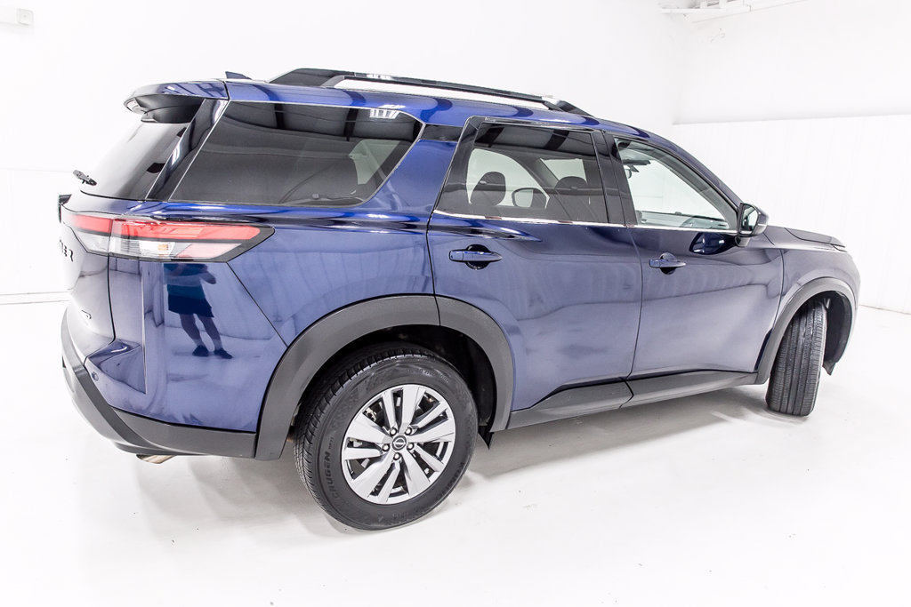 Used 2025 Nissan Pathfinder SV AWD/4WD image 7
