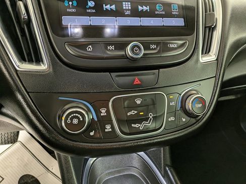 Used 2017 Chevrolet Malibu LT w/ Leather Package image 26