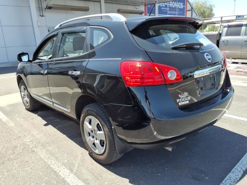 Used 2015 Nissan Rogue S w/ Convenience Package image 3
