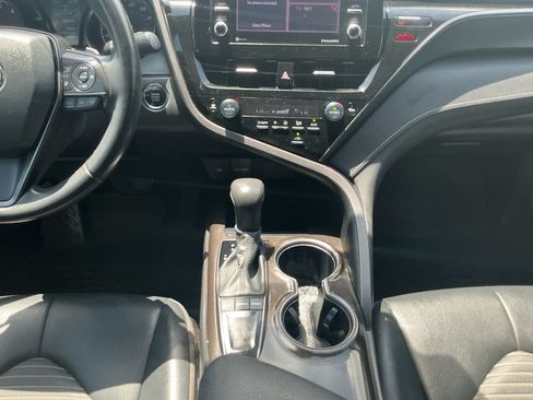Used 2023 Toyota Camry SE w/ Convenience Package FWD image 20