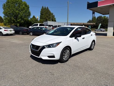 Used 2021 Nissan Versa S FWD image 1