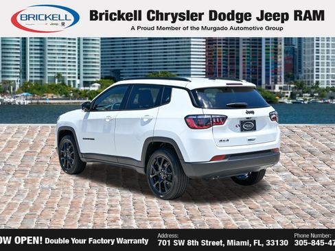 Used 2026 Jeep Compass Latitude AWD/4WD image 7
