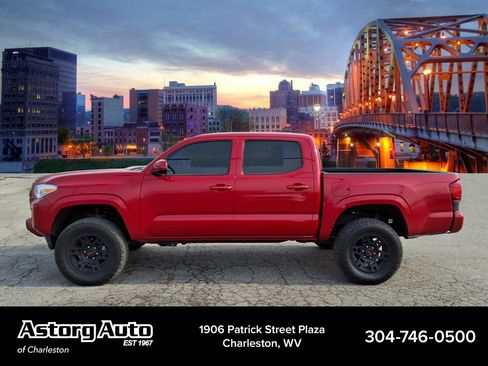 Used 2022 Toyota Tacoma SR image 6