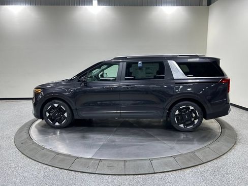 New 2026 Kia Carnival EX FWD image 9